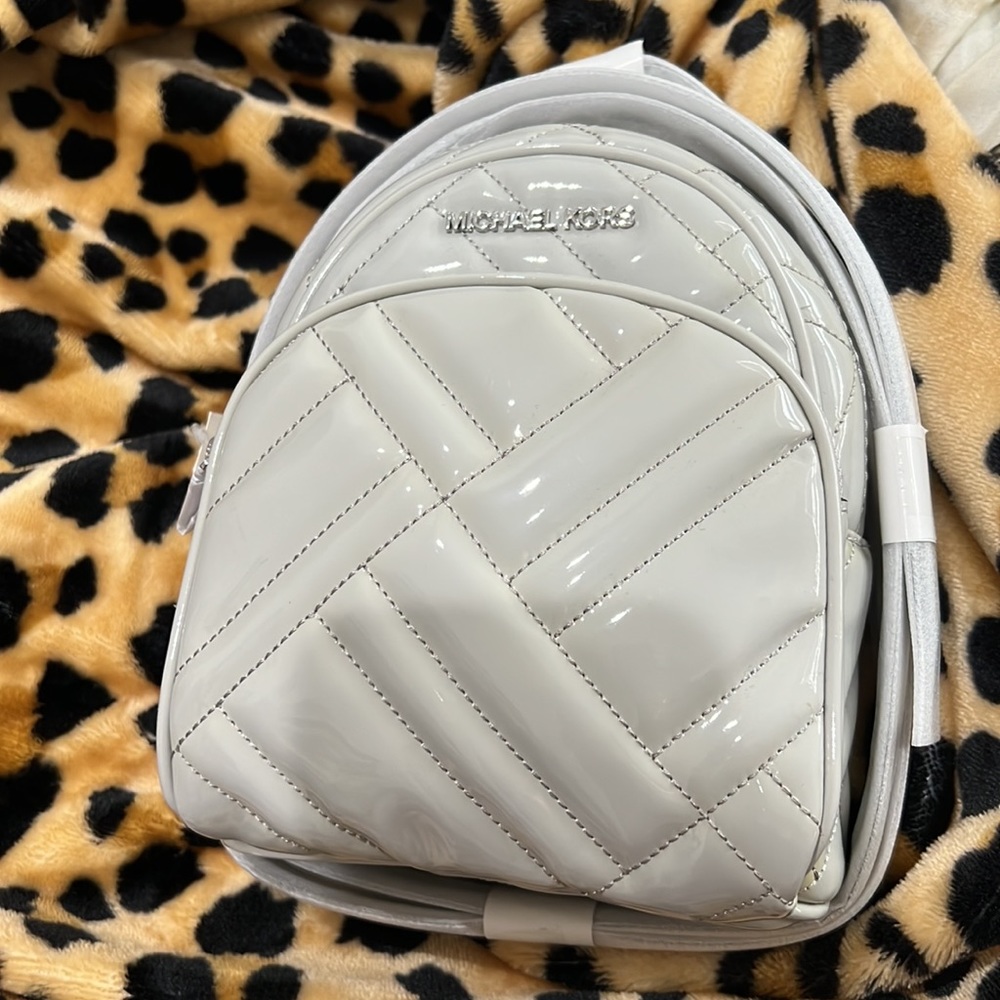 Mk mini backpack 🎒 - Picture 2 of 6